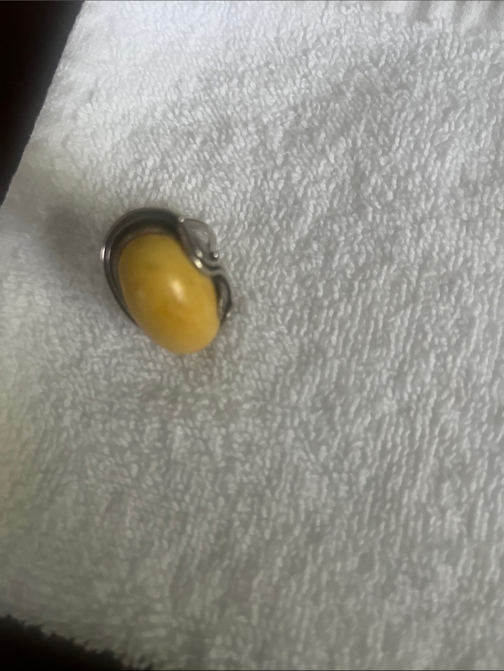Sterling Silver Ring with Yellow Amber - Picture 5 of 5